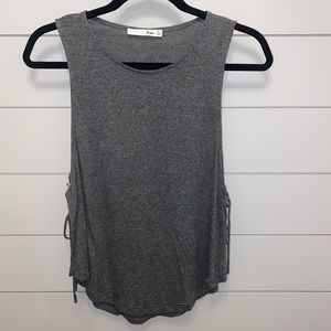 Wilfred side tie tank